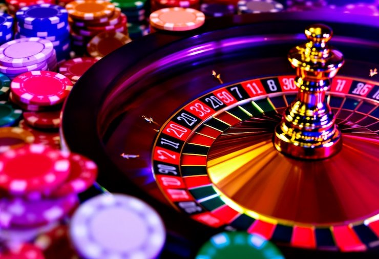 Pengguna sritogel berinteraksi dan berbagi pengalaman di komunitas dalam platform